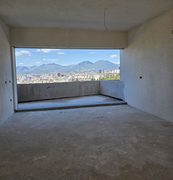 Shitet Triplex 3+1 + Verandë | Rezidenca Kodra e Diellit 2
