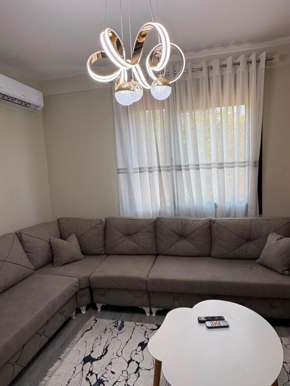 Jepet Me Qera Apartament 2+1+2 Tualete + 1 Ballkon