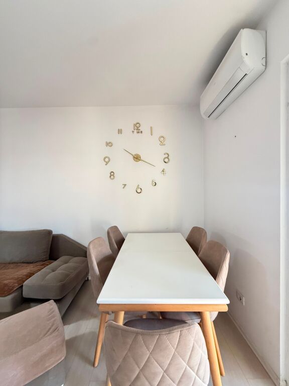 Affittasi Appartamento 2+1+1 con Balcone