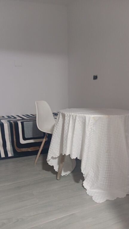 Rent | Apartament 1 + 1 | Ali Demi | 300 €/month