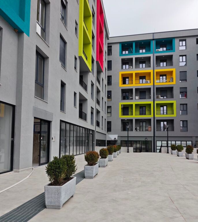 📢 *Shitet Apartament 1+1 në Residencën Color Splash*