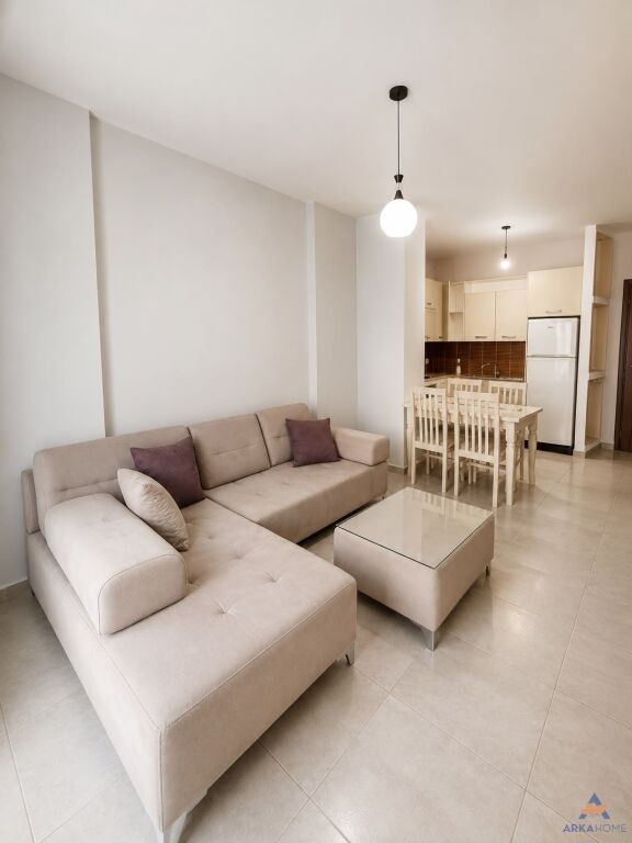 APPARTAMENTO 1+1+BALCONE IN AFFITTO "VICINO AL NUOVO MERCATO" 55.000 LEKE