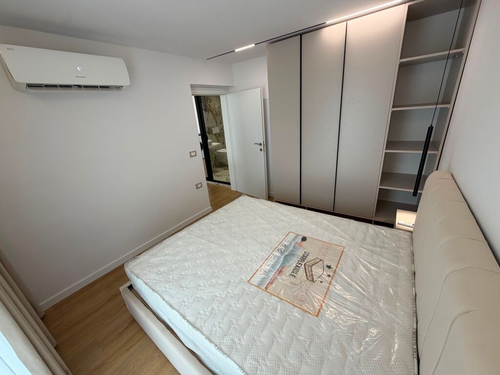 Shitet apartament 1+1 tek SPAK