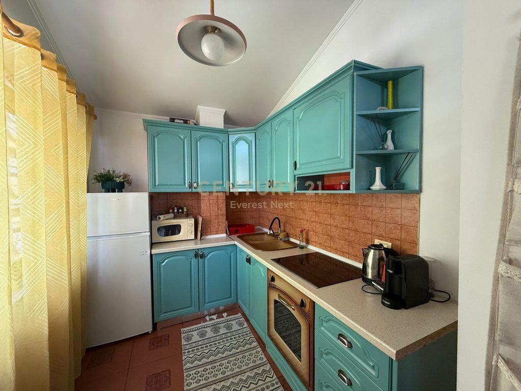 Apartament 2+1 me qira ne zonen e Bllokut