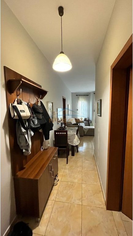Qera, Apartament 1+1, Rruga Panorama, Tiranë.