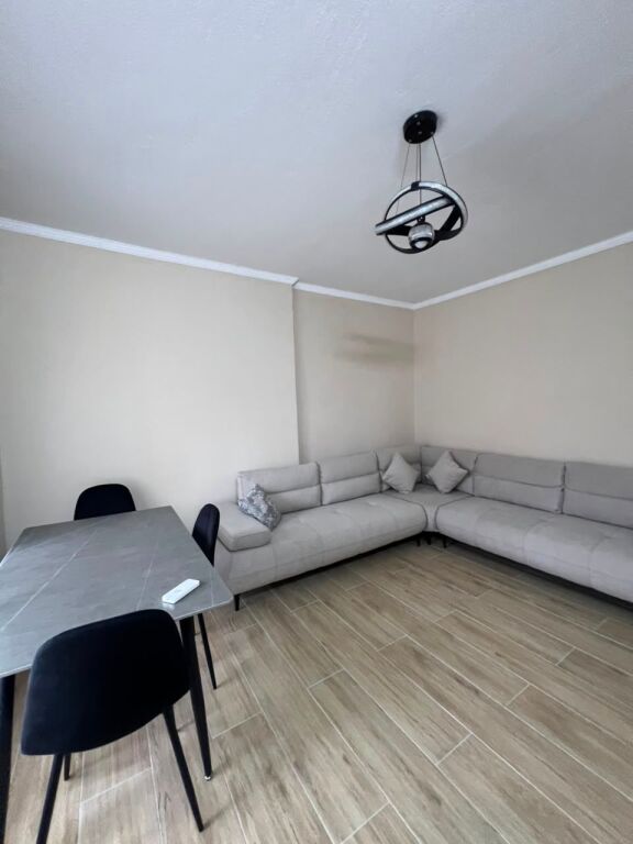 Apartament 1+1 me Qira në Lagjen 12, pranë Markatës – Durrës