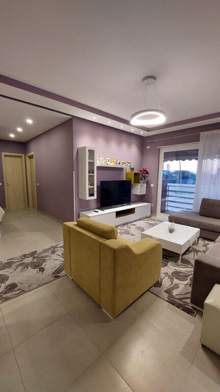 Jepet Me Qera Apartament 2+1+2 Tualete + 1 Ballkon