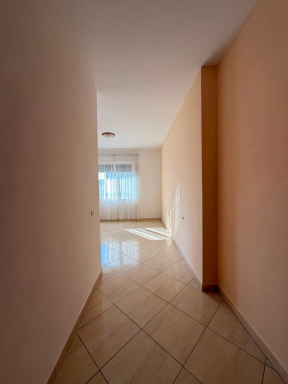 Per qira apartament 2+1+2 qender durres pet friendly