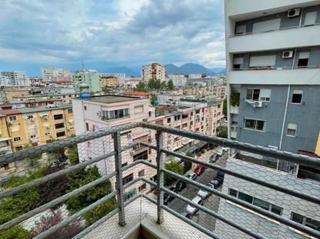 Affitto, Appartamento 2+1, Via Kavaja, Tirana.