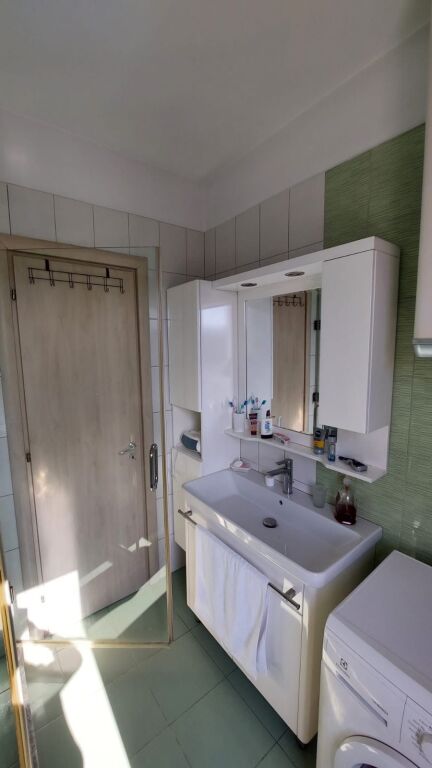 Jepet Me Qera Apartament 2+1+2 Tualete + 1 Ballkon
