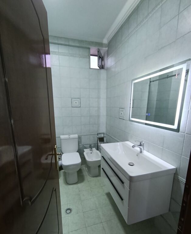 Rent | Apartament 2 + 1 | Ministria e Jashtme | 1000 €/month