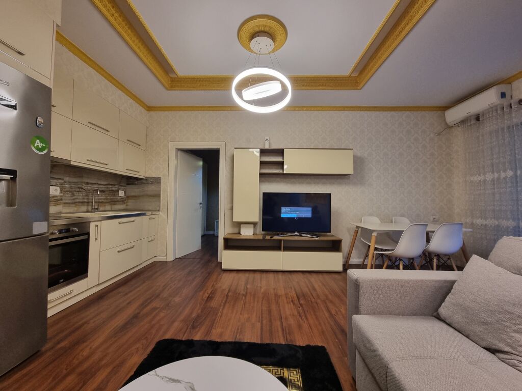Appartamento 2+1 in affitto al Lago Secco, 1° piano, arredato   Prezzo 750€