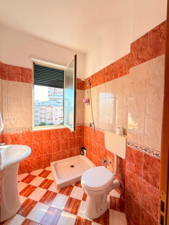Per qira apartament 2+1+2 qender durres pet friendly