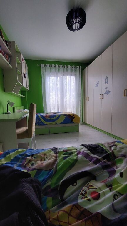 Jepet Me Qera Apartament 2+1+2 Tualete + 1 Ballkon
