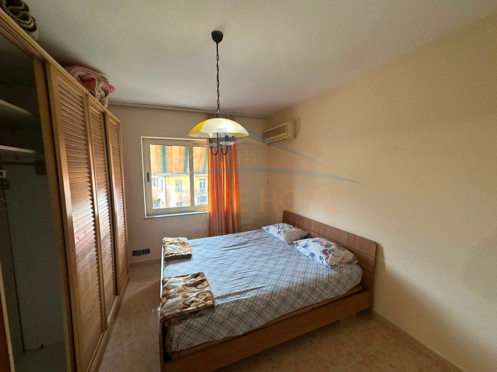 Affitto, Appartamento 1+1, Via Fortuzi, Tirana