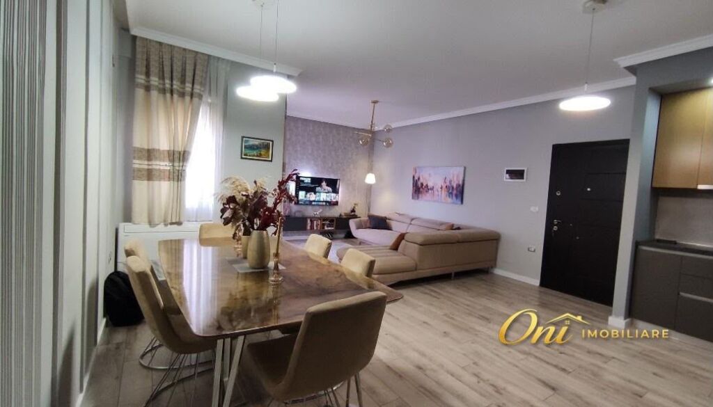 JEPET APARTAMENT ME QE QERA 2+1, KOPSHTI BOTANIK