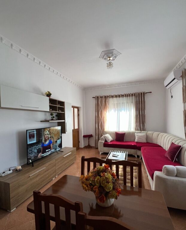 Apartament 2+1+post parkimi ne fund te Bulevardit te Ri