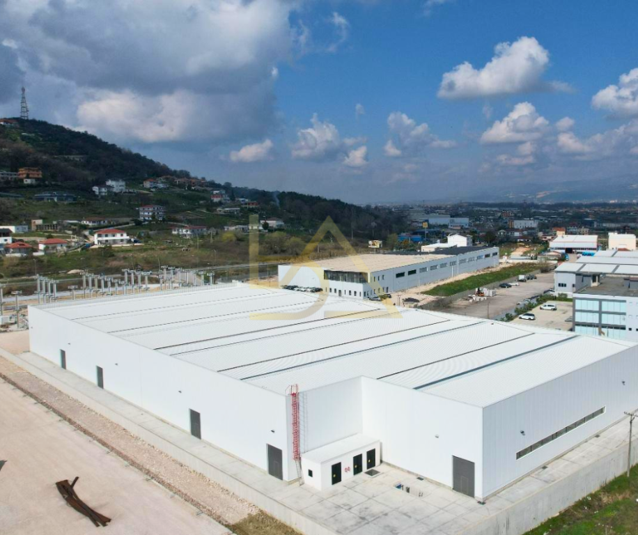 Complesso Industriale e Logistico in Vendita o Affitto – Prezë, Tirana
