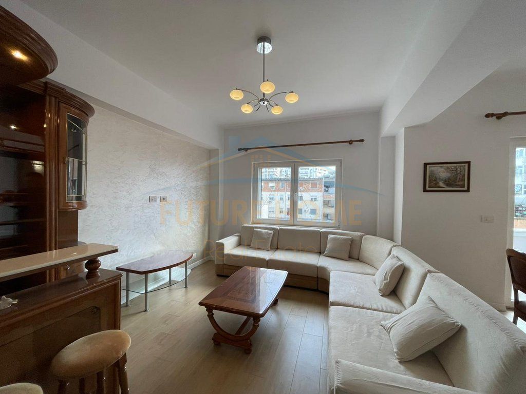 For rent Apartment 2+1+3 Balconies, Near Market, Durres