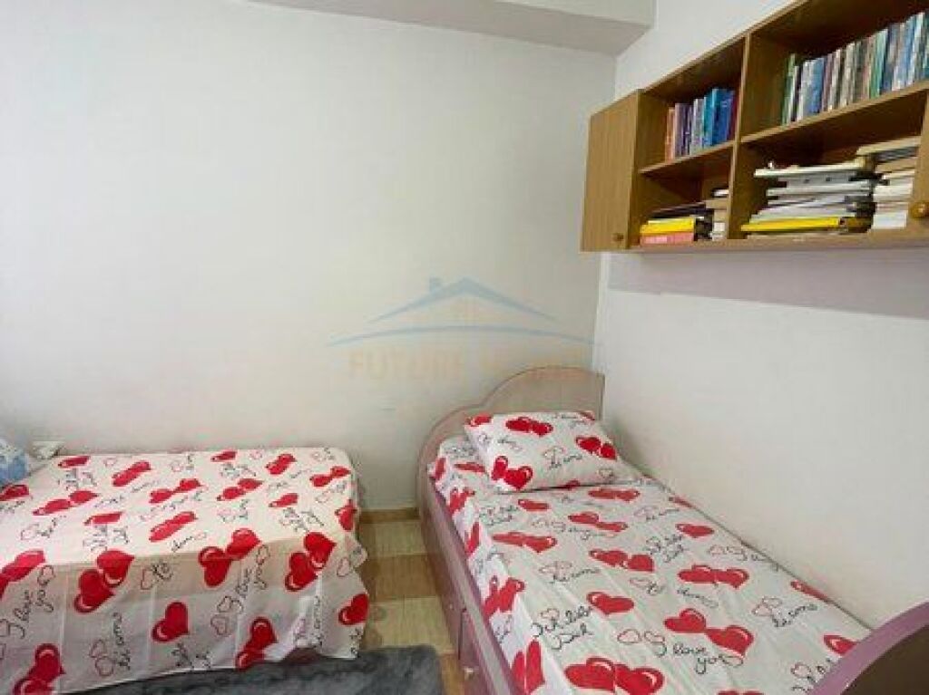 Affitto, Appartamento 2+1, Via Kavaja, Tirana.