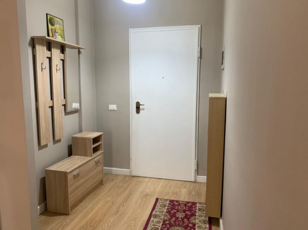 Jepet me qera apartament 1+1 i mobiluar tek Rruga Eduart Mano Liqeni Thate