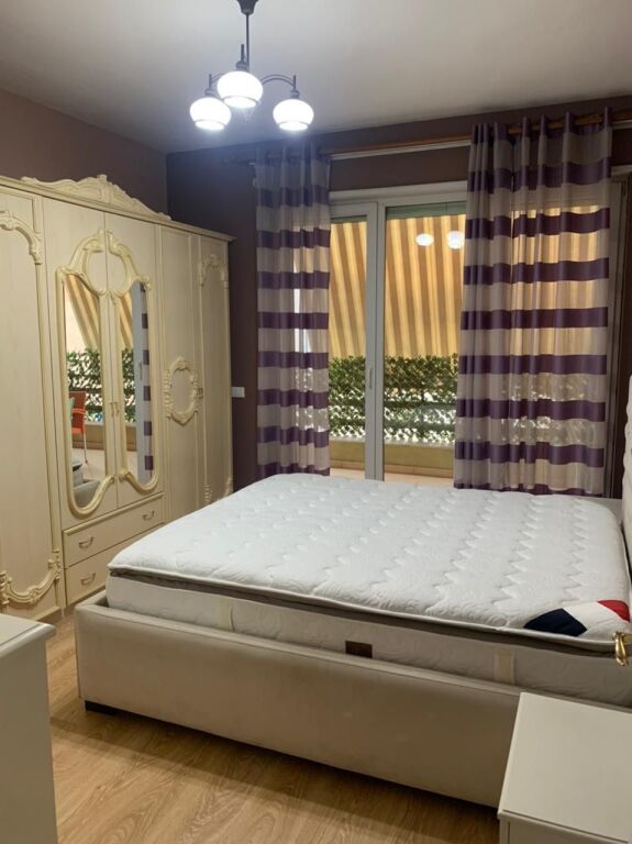 Jepet me qera apartament 1+1 i mobiluar tek Rruga Eduart Mano Liqeni Thate