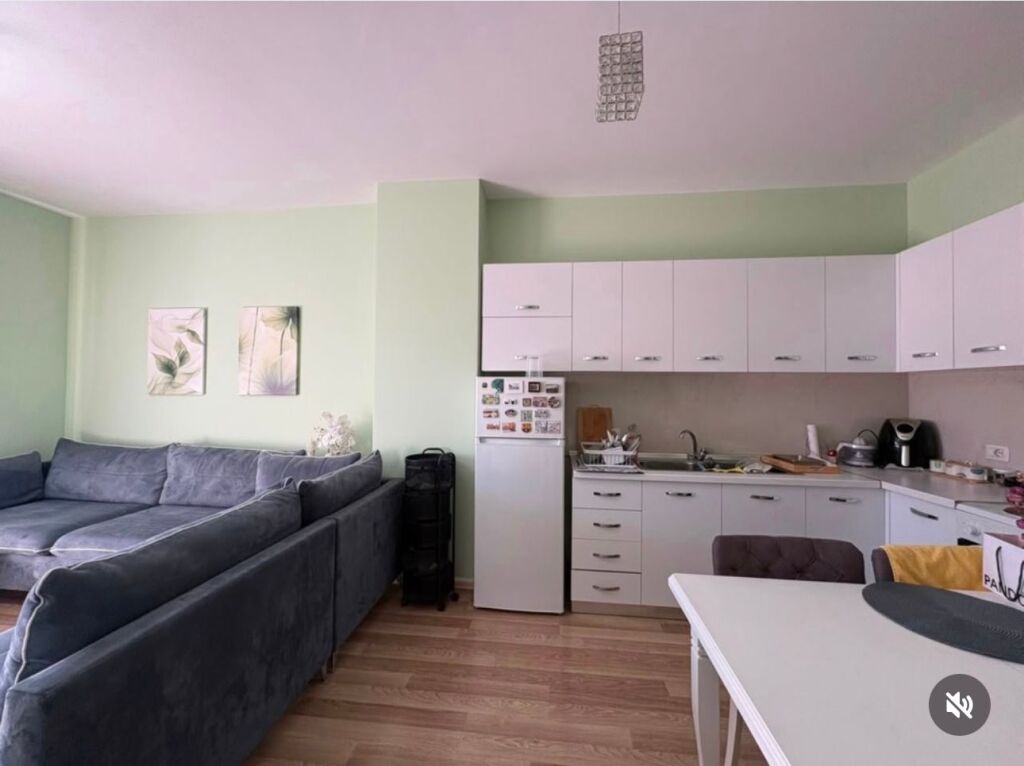 Toptani Ceneter, apartament me qira 700eu
