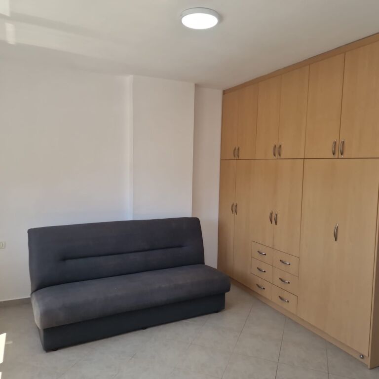 Appartamento 2+1 in affitto ad Astir presso Vila L