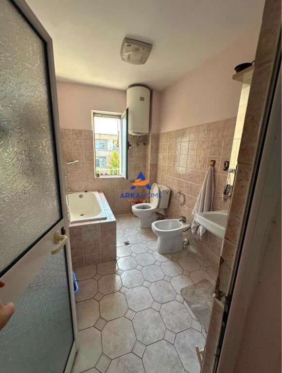VENDESI APPARTAMENTO 1+1 "ALI DEMI" 12500000 LEKE