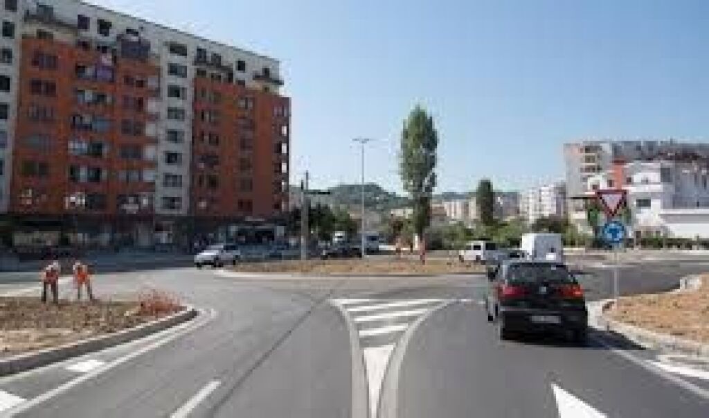 Vendo, appartamento 2+1, Yzberisht