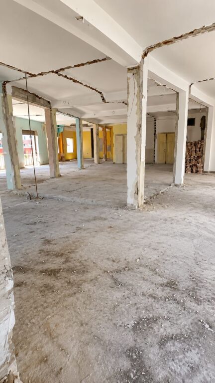 Shitet Apartament | Përballë Pallatit të Sportit &amp; Stacionit të Trenit, Durrës