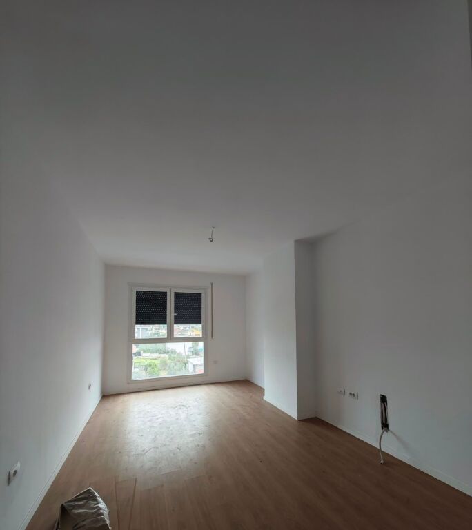 📢 *Shitet Apartament 1+1 në Residencën Color Splash*