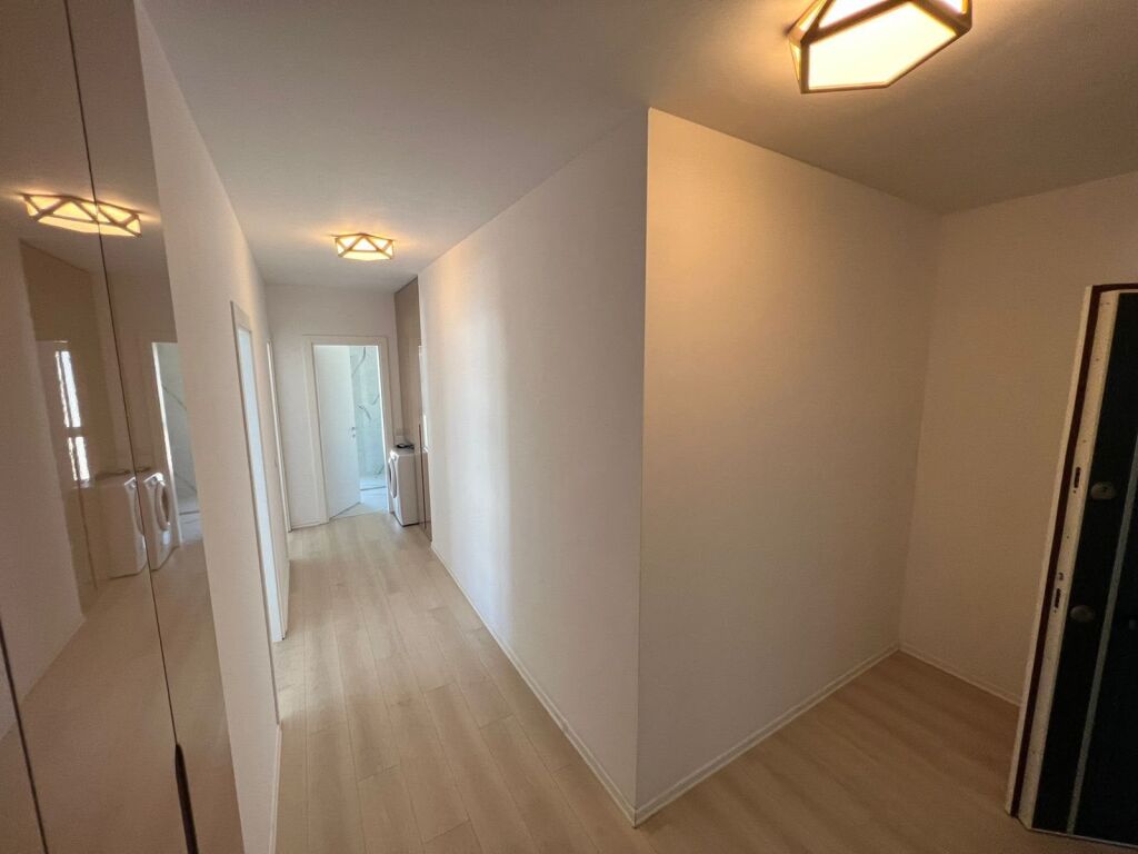 Affittasi Appartamento 2+1+1 con Balcone