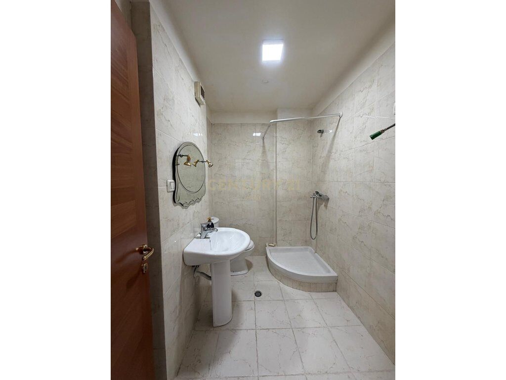 Apartment 2+1+2 for sale near the Lake of Tirana