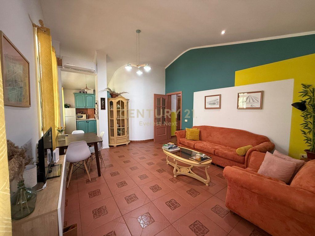 Apartament 2+1 per Qira (prane Juveniljas ish-Bllok)