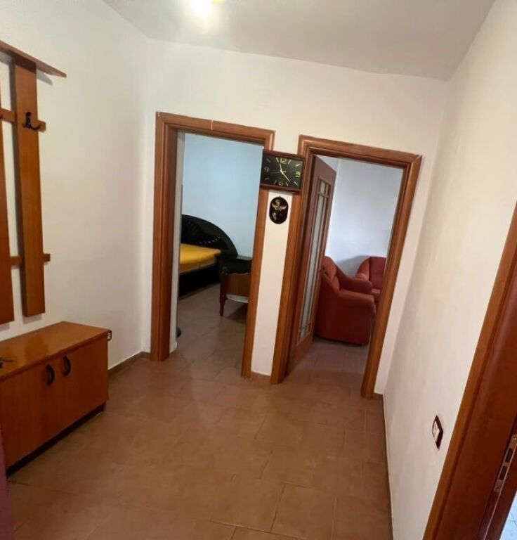 Apartament me qira tek Prokuroria e Tiranes