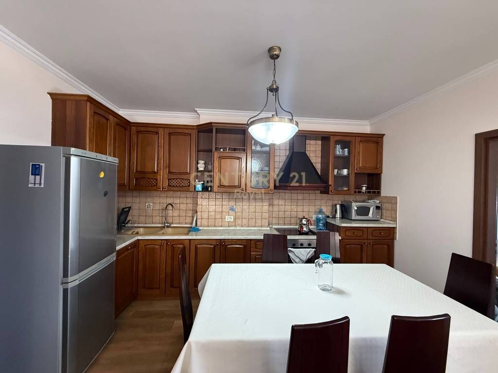 Affittasi appartamento 2+1+2 – Via Elbasani, Tirana