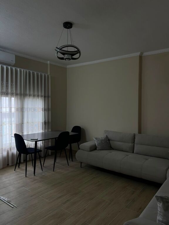 Apartament 1+1 me Qira në Lagjen 12, pranë Markatës – Durrës