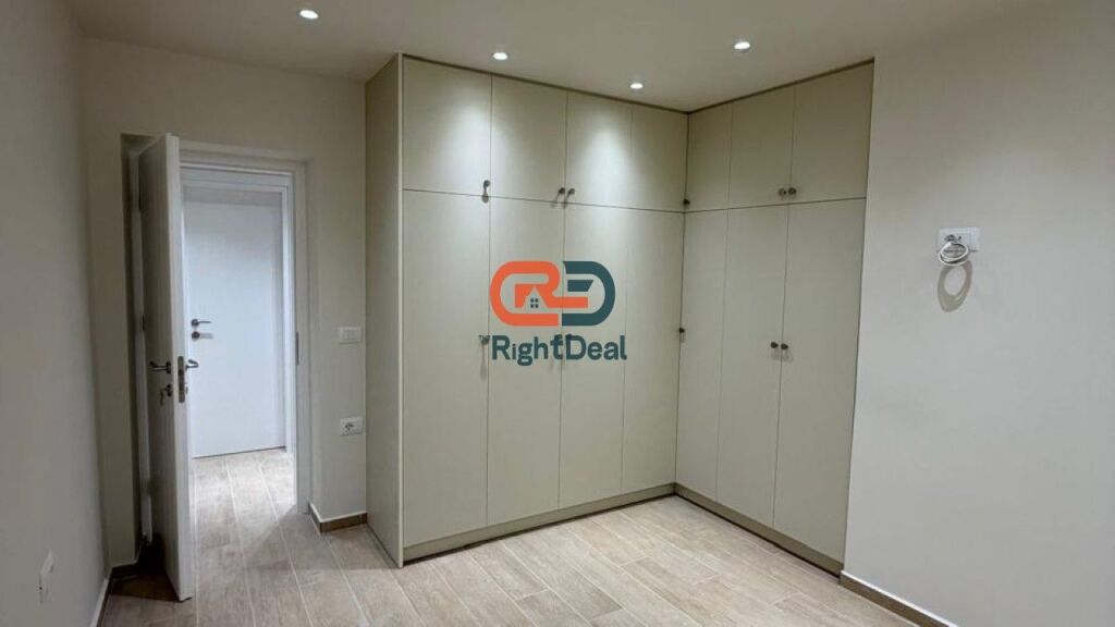 Ne Sarande, Prane Komisariatit Te Policise, Shitet Super Apartament 1+1 Me Lokacion Perfekt !!!