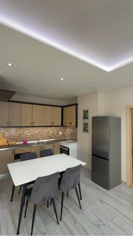 🏡 Shitet Apartament 2+1 – ne zonen e Astirit**