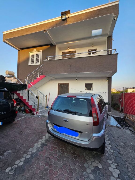Villa in Vendita Rrashbull Durres