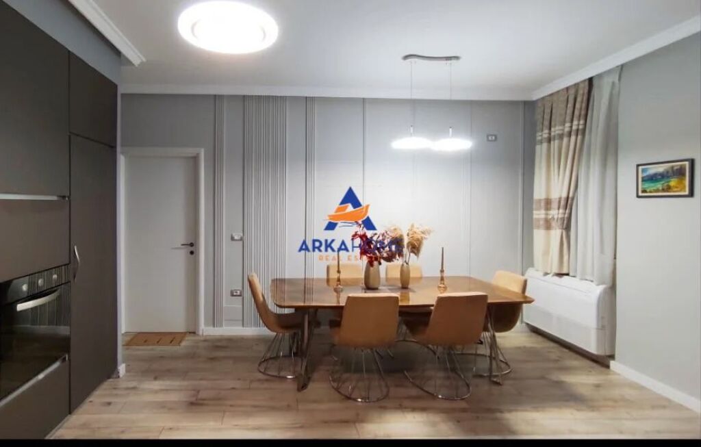 AFFITTASI APPARTAMENTO 2+1+BALCONE "GIARDINO BOTANICO" 620 EURO