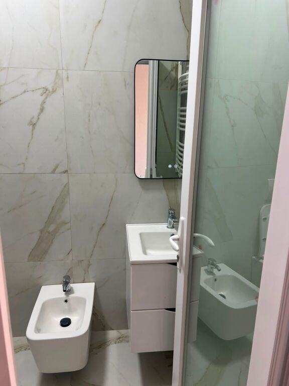 Rent | Shtëpi private 2 + 1 | Ali Demi | 600 €/month