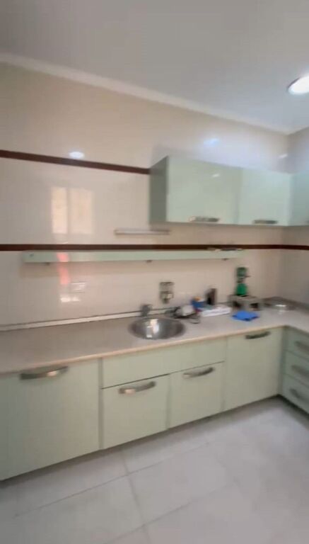 Affitto | Ambjent Biznesi | Komuna e Parisit | 850 €/mese