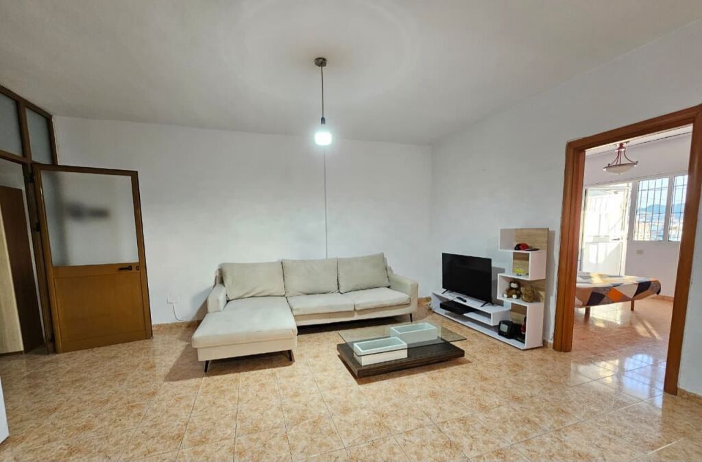 Jepet Me Qera Apartament 2+1+2 Ballkone