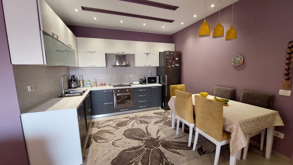 Jepet Me Qera Apartament 2+1+2 Tualete + 1 Ballkon