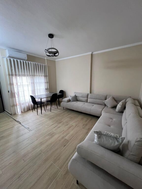 Apartament 1+1 me Qira në Lagjen 12, pranë Markatës – Durrës