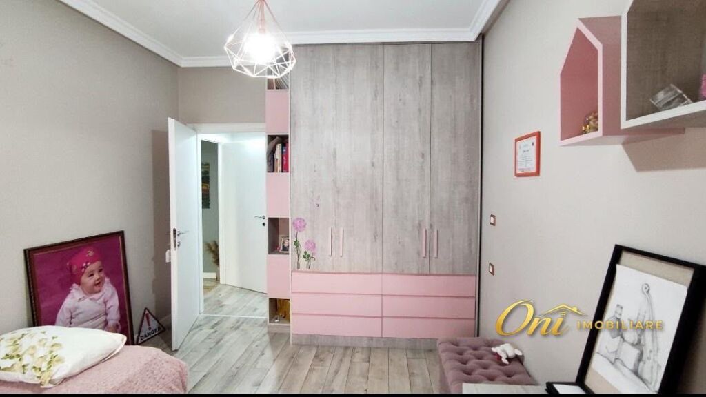 JEPET APARTAMENT ME QE QERA 2+1, KOPSHTI BOTANIK