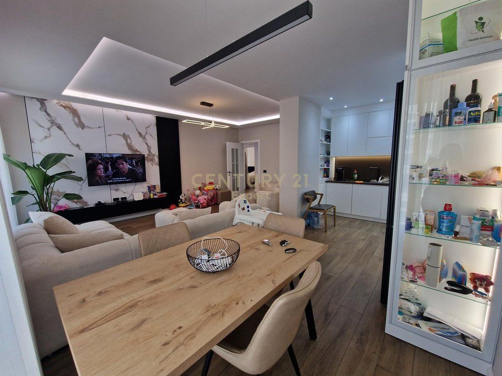APARTAMENT ME QIRA 3+1+2 ME POSTE PARKIMI, REZIDENCA TURDIU!