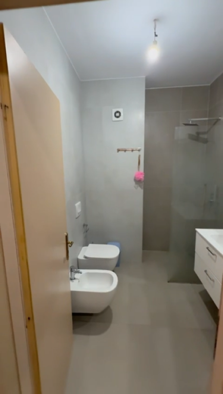 🏡 Shitet Apartament 2+1 – ne zonen e Astirit**